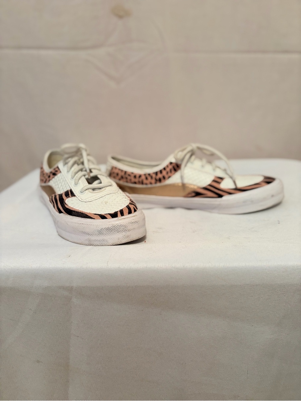 Speery Women’s White Lace-Up Sneakers with Pink Animal Print Accents